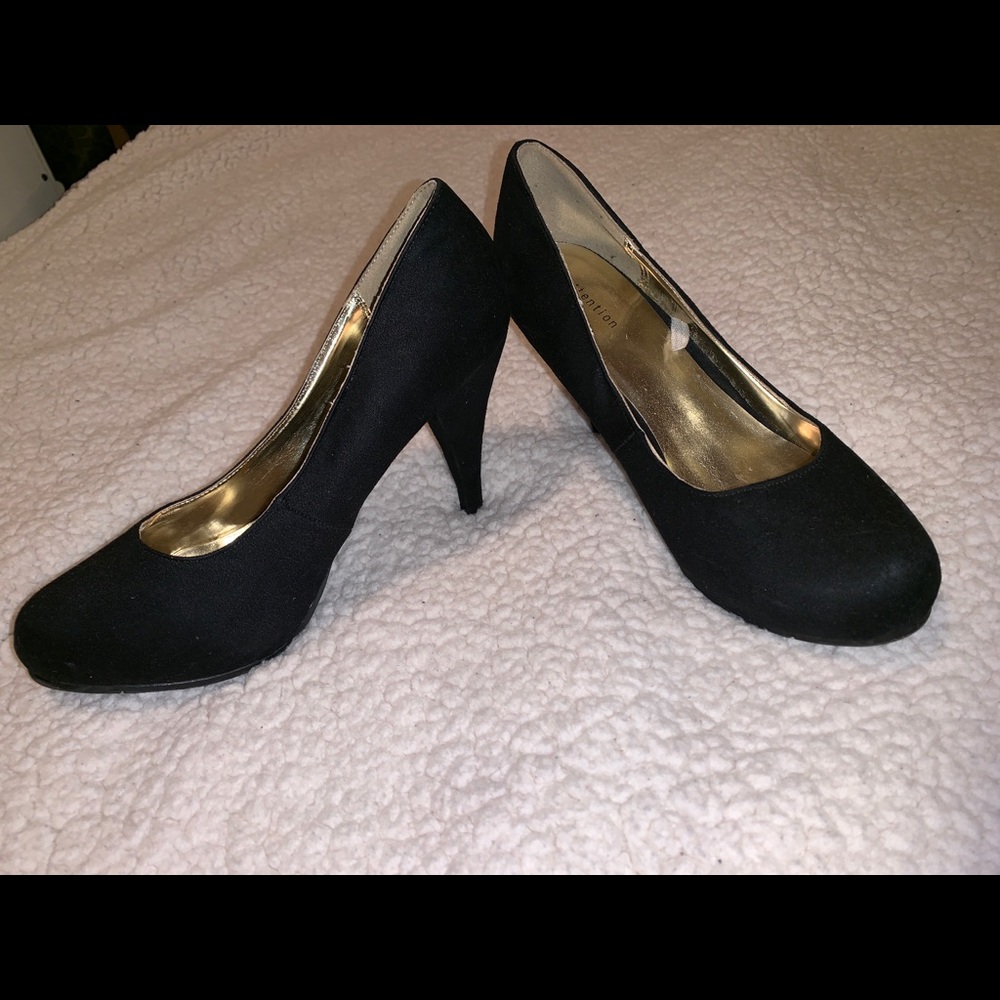 Womens size 7.5 black heels